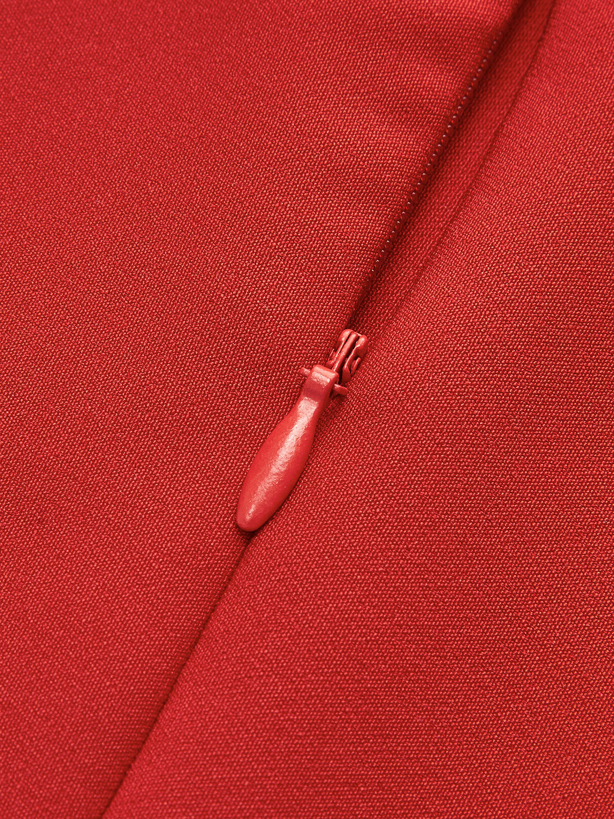 Vestido Minimalista de Cuello Semi Alto